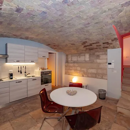 Apartment Stone House Bari