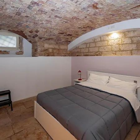 Apartment Stone House Bari