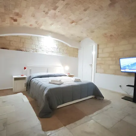 Stone House * Μπάρι