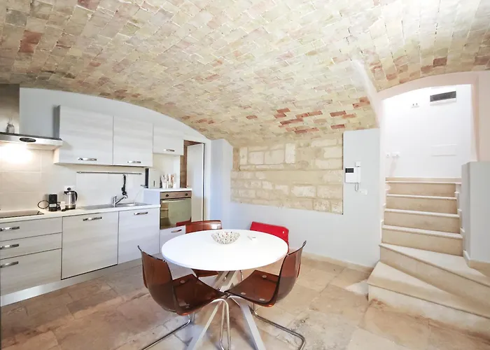 Stone House Apartment *